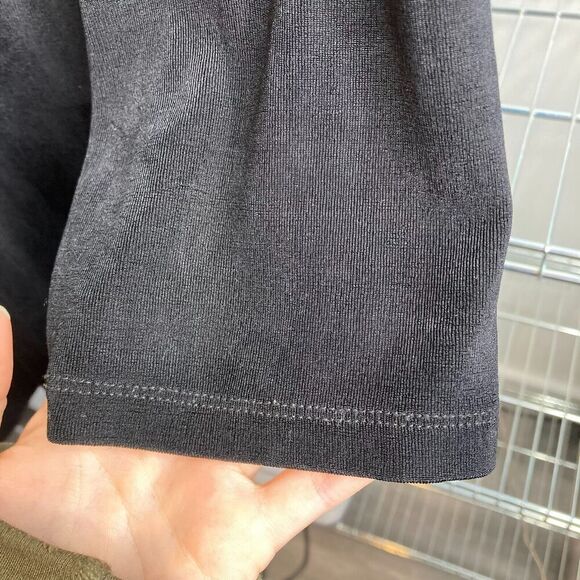 Chicos Women's Black Round Neck Pleated Asymmetrical Hem Basic‎ Top Size 2 - Picture 8 of 11